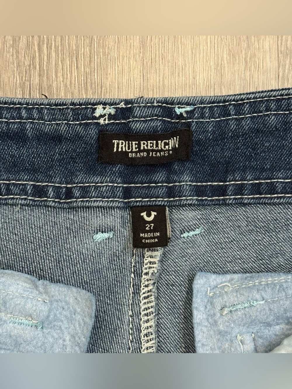 NWOT True Religion Medium Wash Denim Cargo Utility Single Needle Straight Jeans - Picture 9 of 9